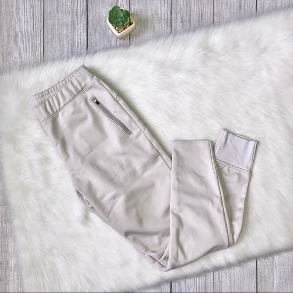 Uniqlo Joggers - Picture 2 of 12